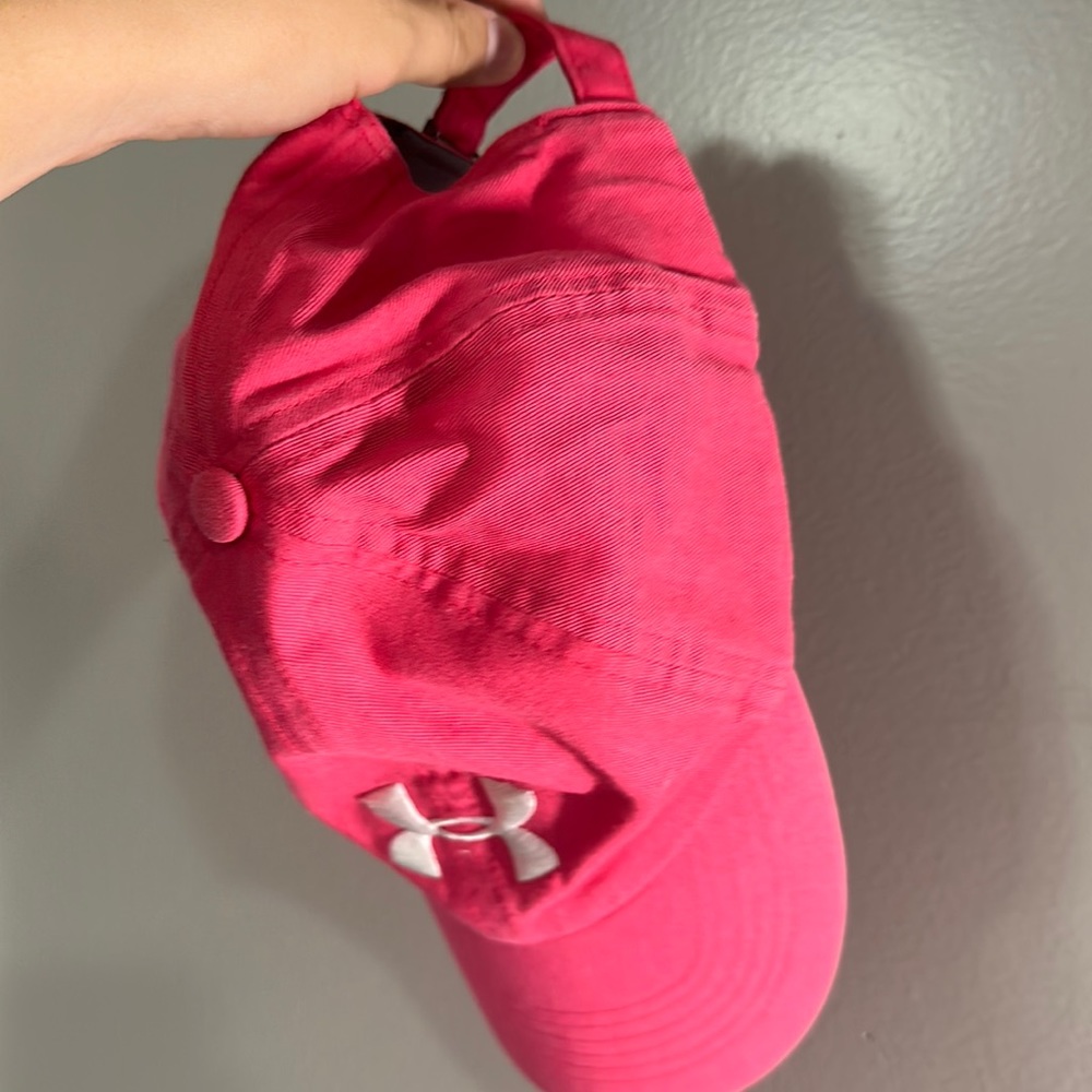 Under Armor Women’s Hot Pink Hat.